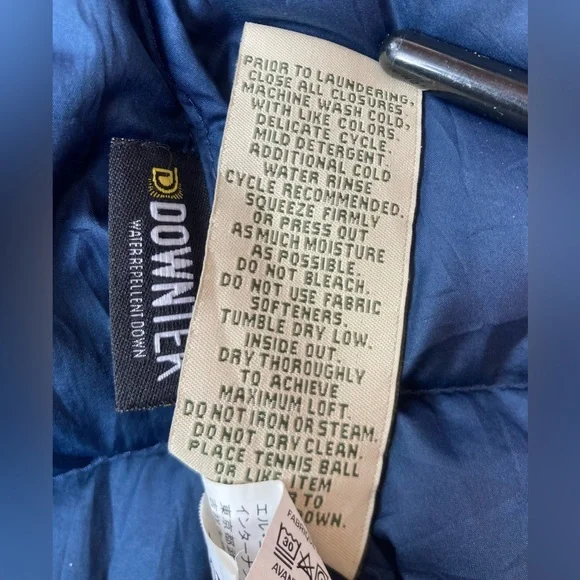 L.L. Bean Vintage Women’s Small DownTek Puffer Jacket Navy Blue Fitted Hooded - Picture 10 of 10